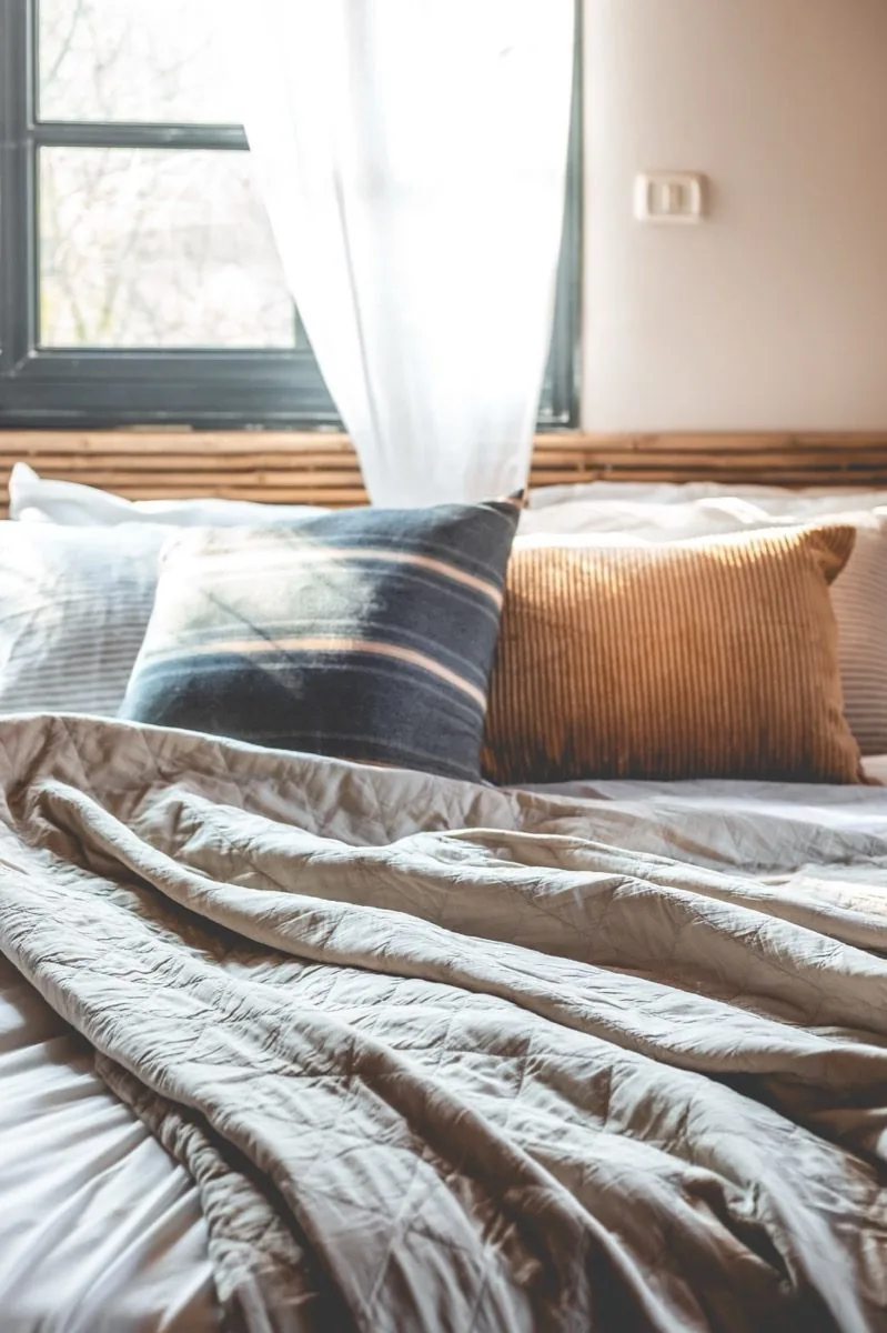 A bed meets the morning.