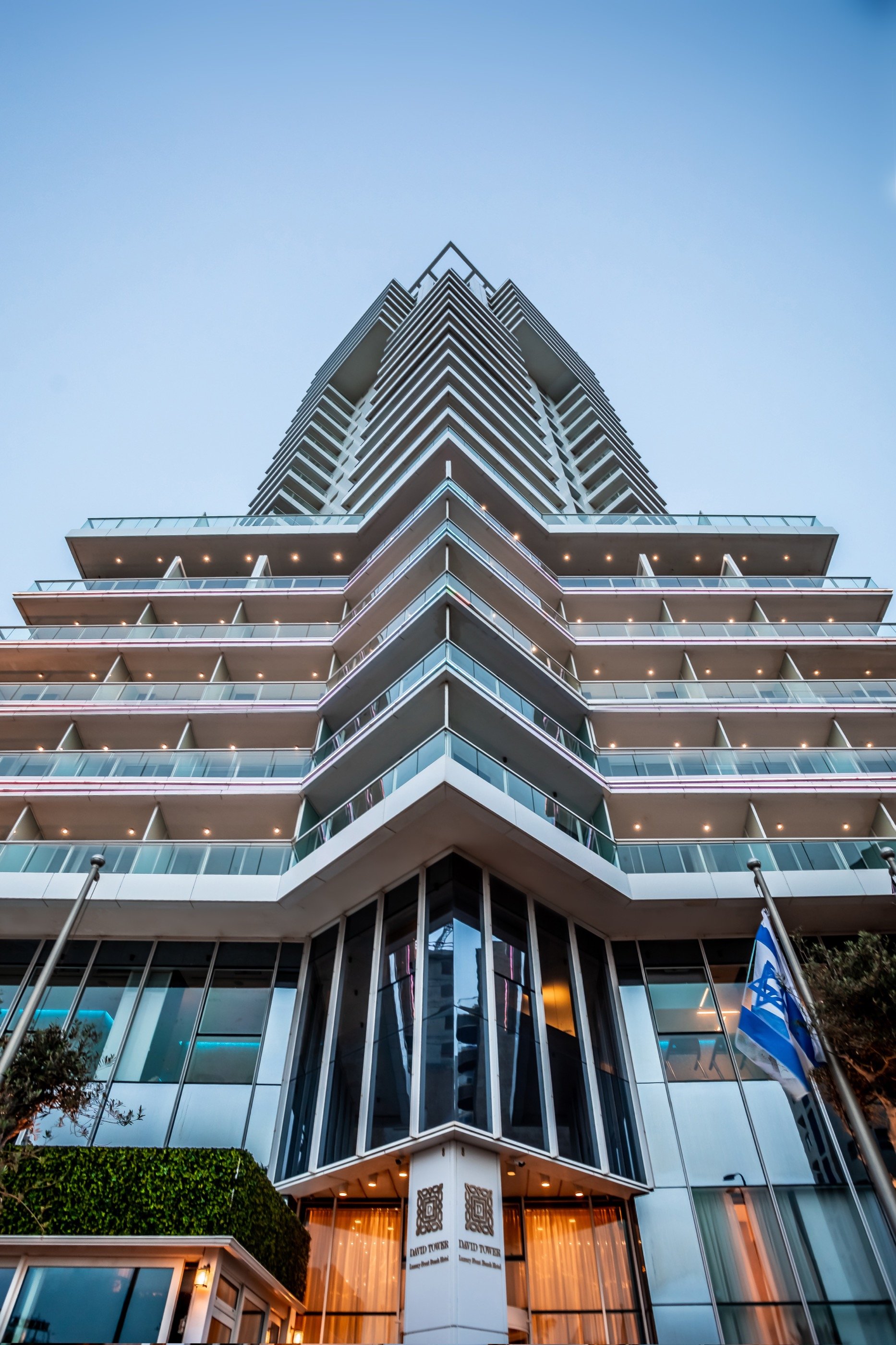 M David · Netanya — cover frame